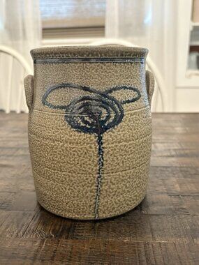 Rowe Pottery Works 1981 Crock Blue Flower No Lid Home Decor